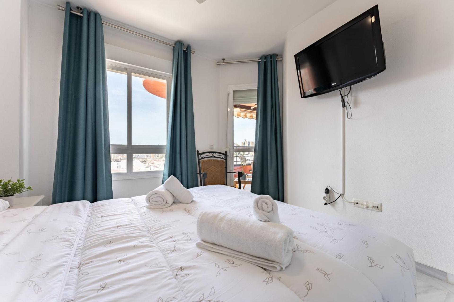 Malagasuite Coastal Paradise ฟูเอนฮิโรลา ภายนอก รูปภาพ